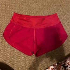 No rips, tears, holes or stains. Barely worn and not faded. Length is 2.5.